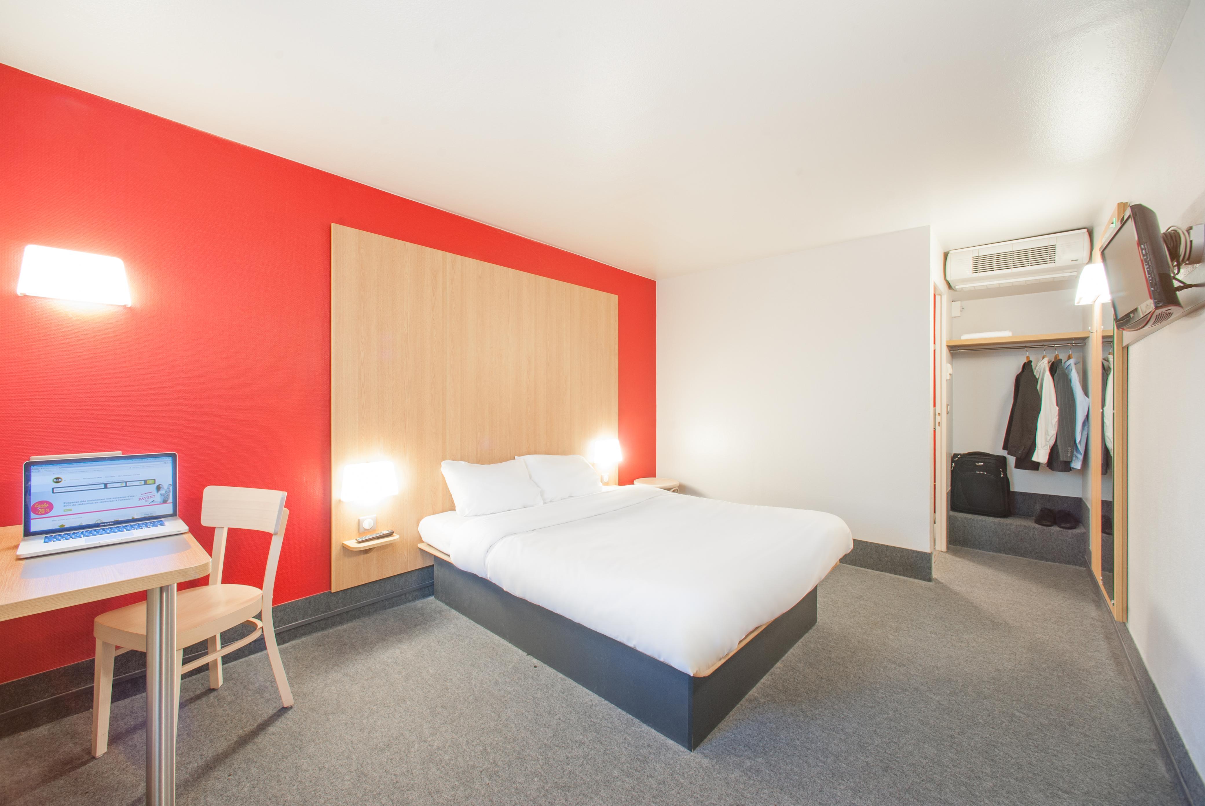 B&B Hôtel LOUVECIENNES Le Port-Marly Buitenkant foto